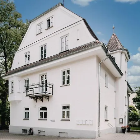 Apartamento Privat-gaestezimmer La-villa-feeling Landshut